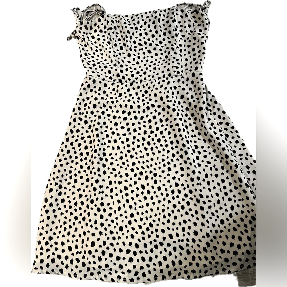 Lot bundle of 6 beautiful girl dresses. Size 10-12. All in really good condition